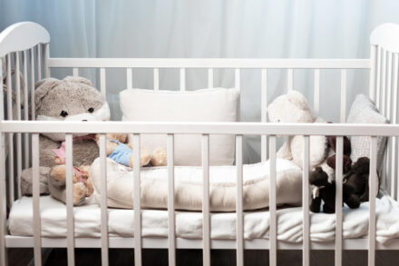 Na co zwracać uwagę przy wyborze łóżeczka dla dziecka?
